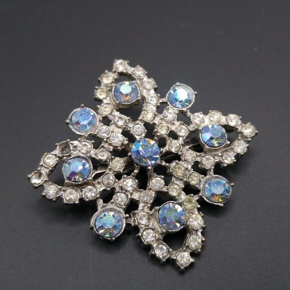 Vintage Blue AB Rhinestone Brooch, Pot Metal Base, 1940s, 2 Inches - Picture 4 of 8